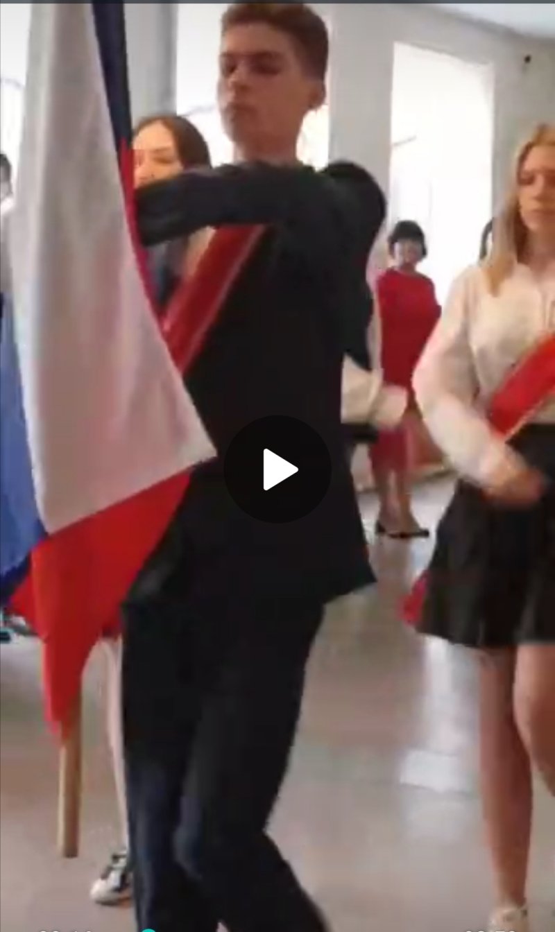 Церемония поднятия Государственного Флага России
