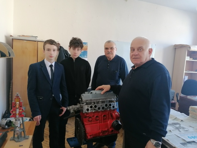 Подготовка к профессиональному чемпионату юниоров